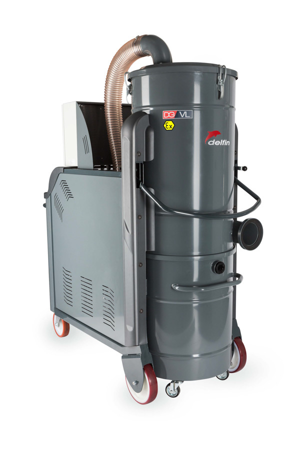 Three phase vacuum cleaners